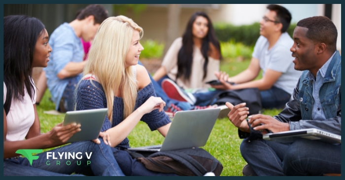 How And Why Colleges Should Be Using Social Media