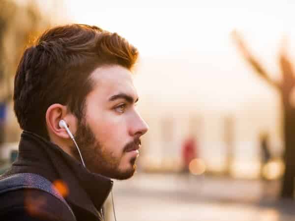 10 Ways Guest Podcasting Drives Amazing SEO Growth Potential Online 6 guest podcasting grows your social media presence