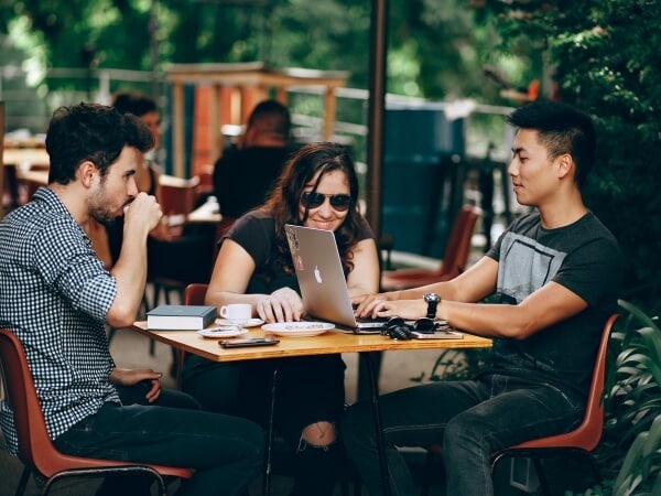 10 Ways Guest Podcasting Drives Amazing SEO Growth Potential Online 9 guest podcasting creates conversation